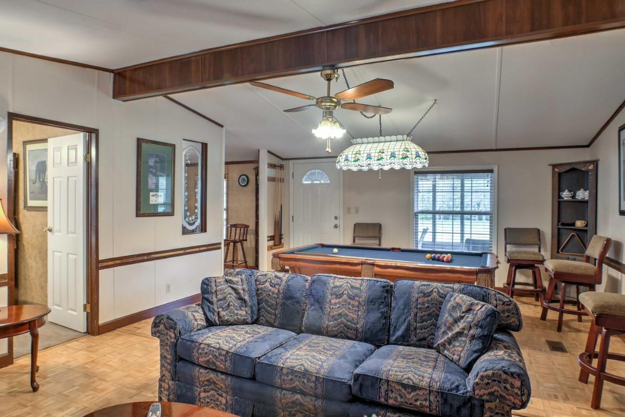 Ooltewah Cabin With Grill, Pool Table And Porch! 外观 照片
