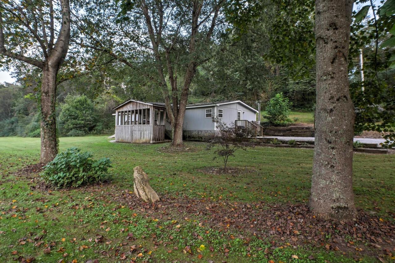 Ooltewah Cabin With Grill, Pool Table And Porch! 外观 照片